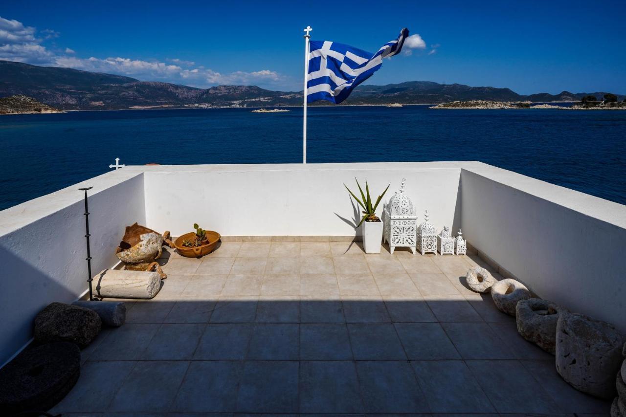 The Admiral'S House Kastellorizo Villa Meyisti Exterior photo